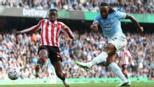 Man City down Sunderland in eight-goal thriller