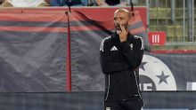Sources: Refs union says ban for Crew 2 coach Higuan's sexism, abuse fell short