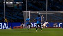 La gran atajada de Thiago Cardozo para el triunfo de Belgrano