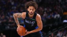 Fuentes: Dereck Lively II (pie), de Mavs, sin el alta médica para el campamento