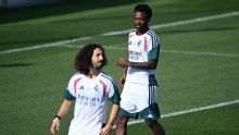Cucurella vê 'conexão diferente' com Vini Jr e revela que mandou 'mensagem sutil' a Rodri sobre Real Madrid