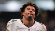 Dolphins DE Chop Robinson clears concussion protocol