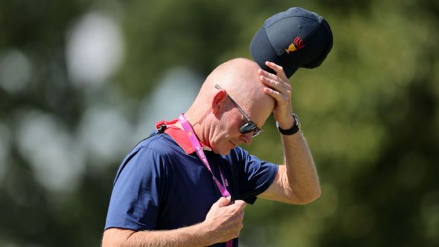 Brandt Snedeker's U.S. team trails the International team by three going into Sunday's singles matches.