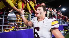 Blood brothers? Fleck and senior Baranowski share 'great moment'