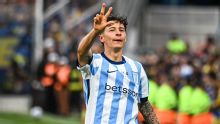 Lodico metió un gol olímpico para adelantar a Racing ante Boca