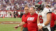 Bucs QB Baker Mayfield has dislocated thumb, will undergo MRI
