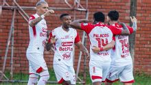 Santa Fe vuelve al triunfo con el 2-1 a Pereira por el doblete de Bustos
