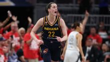 Caitlin Clark y Kelsey Mitchell llevan a las Fever a empatar la serie con Aces