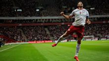 Lewandowski marcó un triplete en la goleada ante Rumania por la Nations League y se acerca a los 100 goles