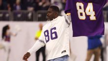 Ex-Viking Reed says cancer fostered 'different connection' with Moss