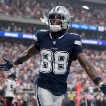 CeeDee Lamb's 17 catches, go-ahead score power Cowboys