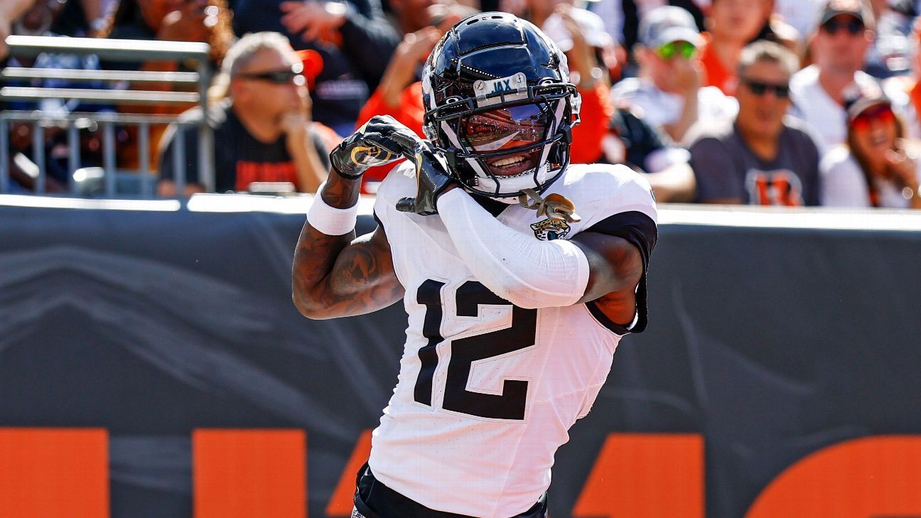 Travis Hunter's impressive juke on Tee Higgins negated by penalty