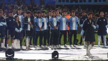 Messi recibió mensajes de apoyo y agradecimiento de sus compañeros