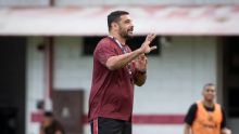 Diego Souza tem registro de técnico suspenso por licença falsa, e clube também pode ser punido