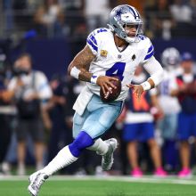 Cowboys' Prescott irked by stadium worker's call-out after loss