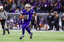 Washington QB Williams exits game, set for X-rays on side/ribs
