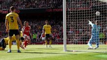 Premier League live updates: Defending champs Arsenal host Leeds