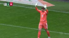 Neuer cometió error increíble y Bayern recibió un gol ante Augsburgo a los 5 segundos
