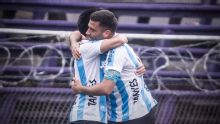 Con 10 jugadores, Cerro remontó un 2 a 0 ante Defensor Sporting