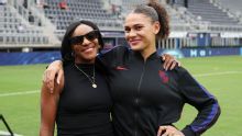 Crystal Dunn 'at peace' as USWNT legend honored before Spain game