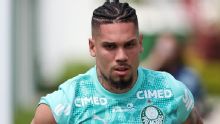 Paulinho diz que está 'pronto' para Palmeiras x Corinthians; atacante pode ficar no banco