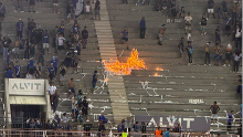 La hinchada de Emelec protagonizó incidentes al cierre del partido ante Guayaquil City
