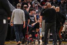 Kings lose Maxime Raynaud to apparent serious knee injury