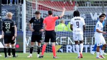 ADO knokt zich met tien man naar punt in vermakelijk duel met Telstar