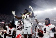 Georgia climbs to No. 1 in AP Top 25 poll; Texas falls to 7