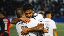 Gimnasia le ganó a Newell's en Mendoza y dio un gran paso hacia los playoffs