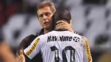 Elogiado por Seedorf no Corinthians, Oswaldo de Oliveira sugere: 'Por que ele não me convida?'