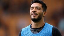 Raúl Jiménez será operado de la rodilla y regresará en 2027