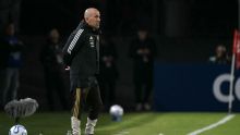 Flamengo faz alerta a jogadores contra 'catimba' na Libertadores após se complicar com expulsões