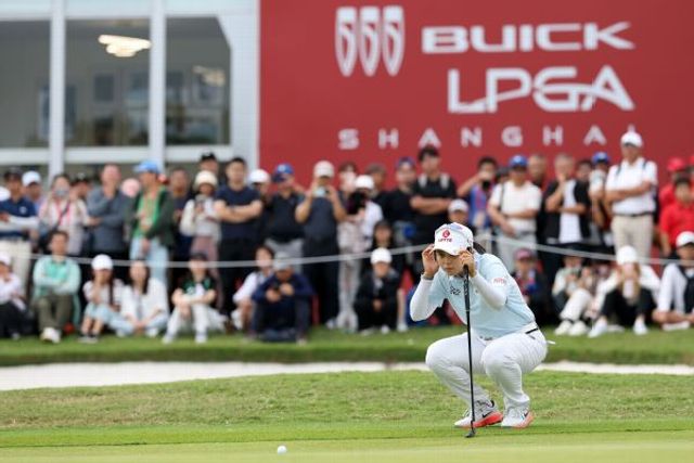 Hye-Jin Choi maintains lead after two rounds of LPGA Shanghai