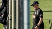 Javier Aguirre habló sobre reunión de agente de Erik Lira y Valencia