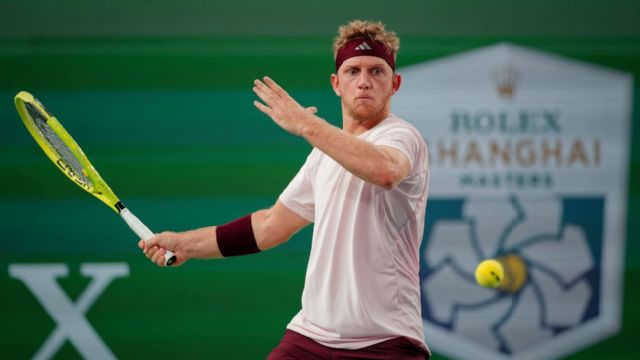 Davidovich Fokina upsets Zverev, faces Jodar for Shanghai title