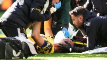 Dibu Martínez passa por cirurgia após sofrer fratura em choque que causou susto e apreensão em partida do Chelsea