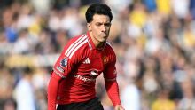 Premier League live updates: Leeds host Man United in rival clash