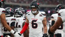 Texans safety Reed Blankenship suffers concussion vs. Jaguars in London