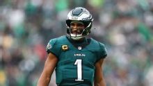 Jalen Hurts out for season after blood clots discovered in Eagles QB's lungs