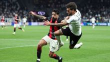Com Seedorf na arquibancada, Corinthians tropeça contra Vitória e chega a nove jogos sem ganhar no Brasileirão