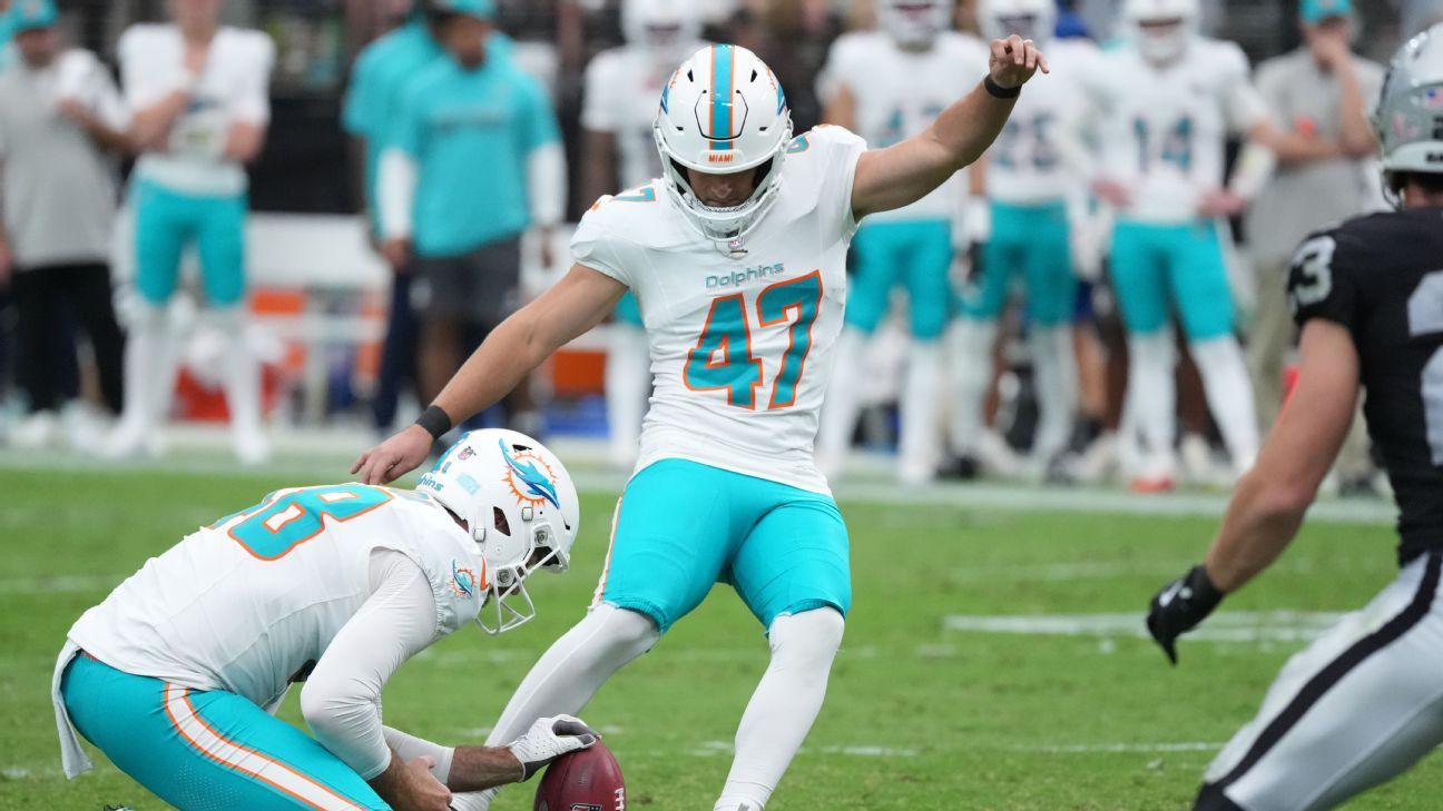 Sources: Dolphins release Patterson after Week 5 kickoff issues