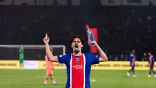 PSG acaba com invencibilidade do Barcelona em jogaço de seis gols e segue 100% na liderança da Champions