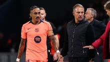 Raphinha é sincero sobre ser substituído por Hansi Flick em PSG x Barcelona: 'Fiquei um pouco chateado'