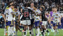 Romero vai para cima de Thiago Mendes e provoca volante do Vasco após foto polêmica sobre rasgar escudo do Boca
