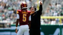 NFL: Dan Quinn discutió jugada polémica con Jayden Daniels
