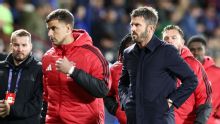 Como embarrass Man United as rout adds to Carrick pressure