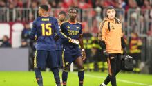 Saka limps off in 10th minute of Arsenal match at Bayern