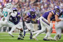 Vikings RB Jones avoids serious knee injury, day-to-day