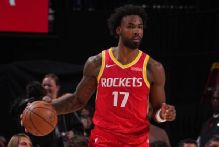 Rockets' Tari Eason ejected after shoving Mavericks' P.J. Washington in back
